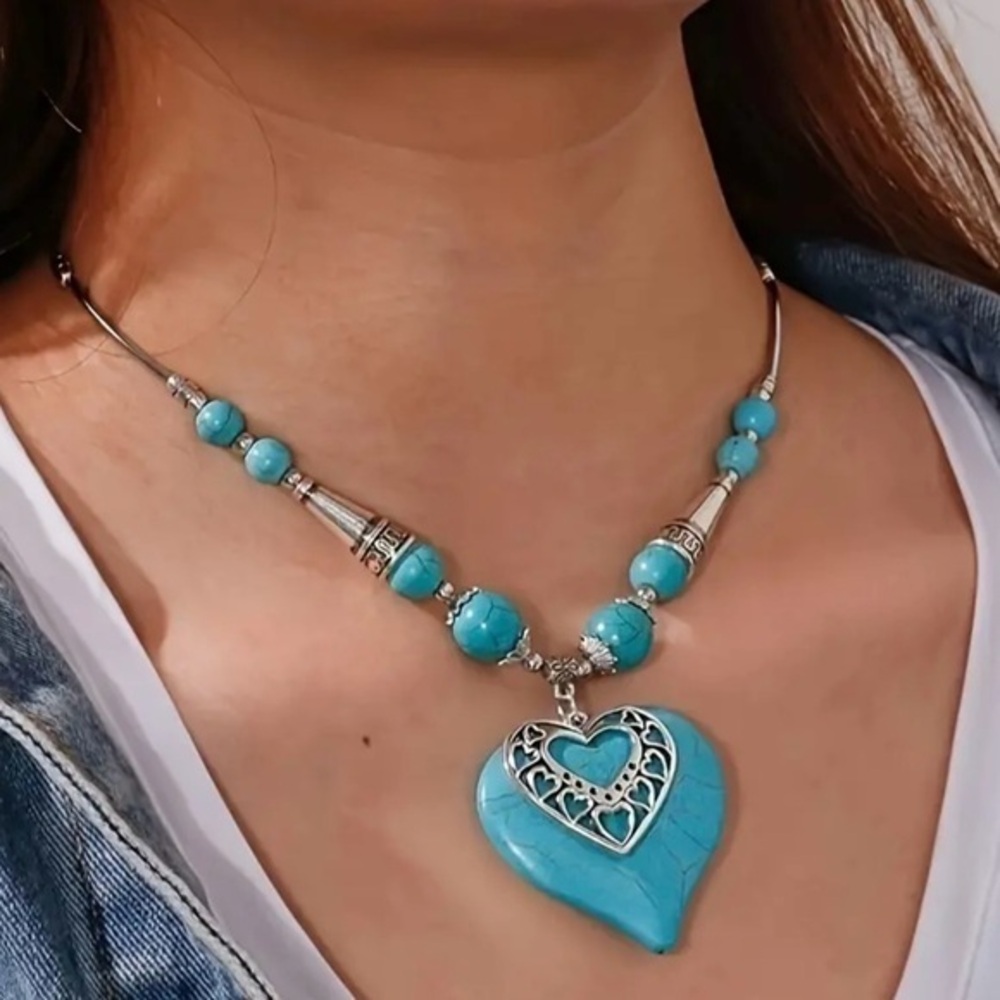 Turquoise Heart Necklace NWT